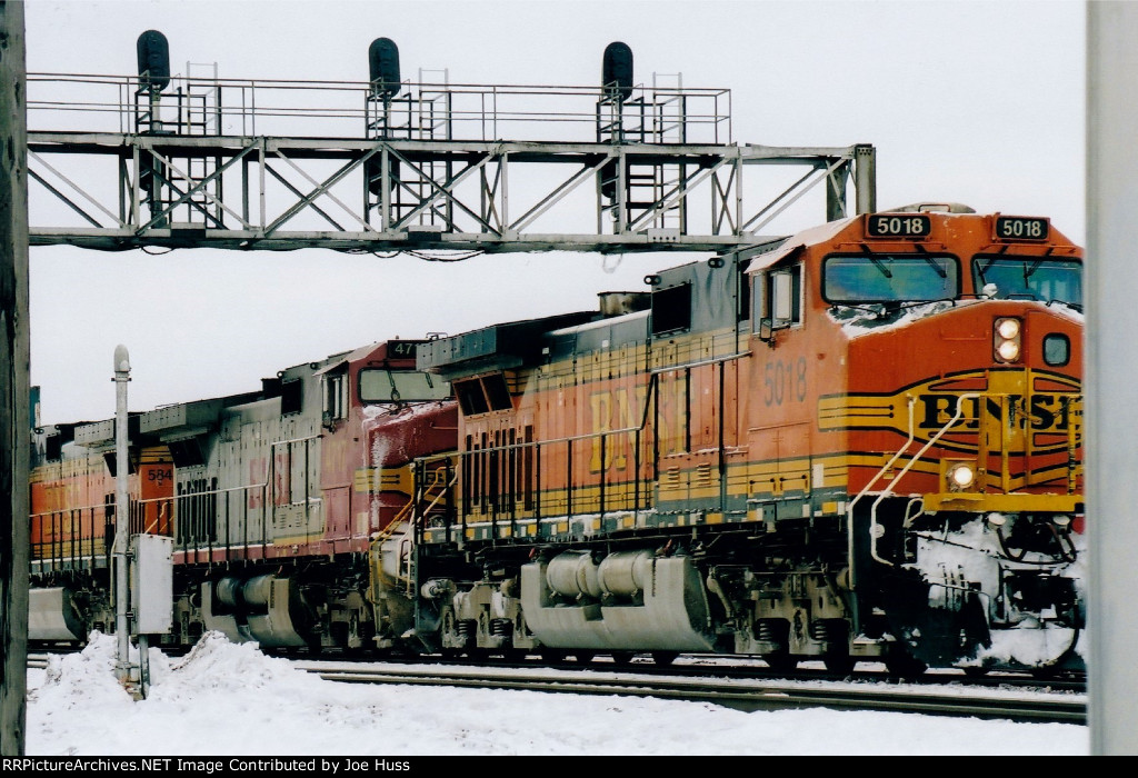 BNSF 5018 West